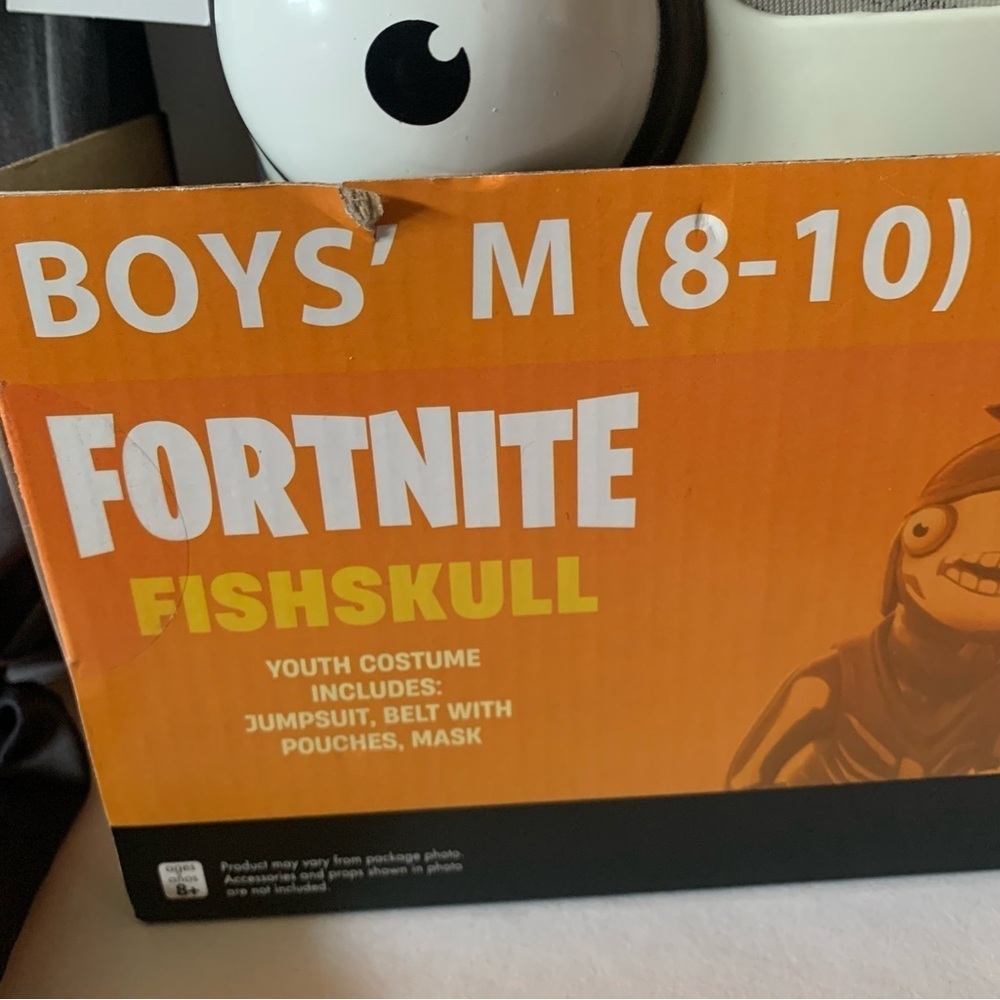 ❌FINAL PRICE❌NIB. FORTNITE Fishskull Youth Costume - Picture 5 of 5